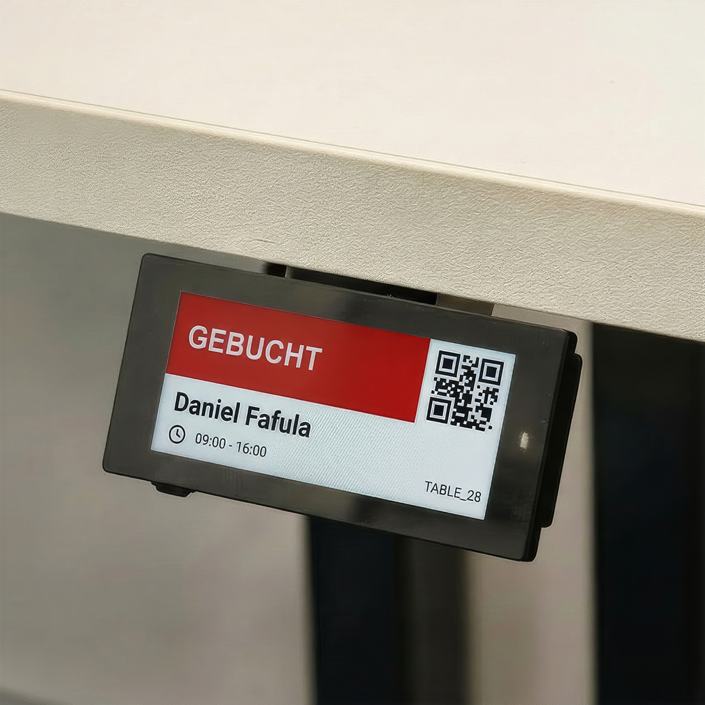 SOLUM Newton Pro 2.9" Desk Stand
